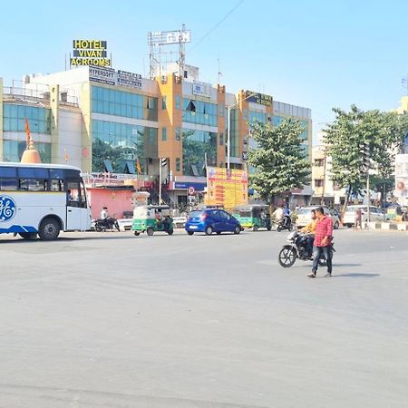Hotel Vivan Vadodara Kültér fotó