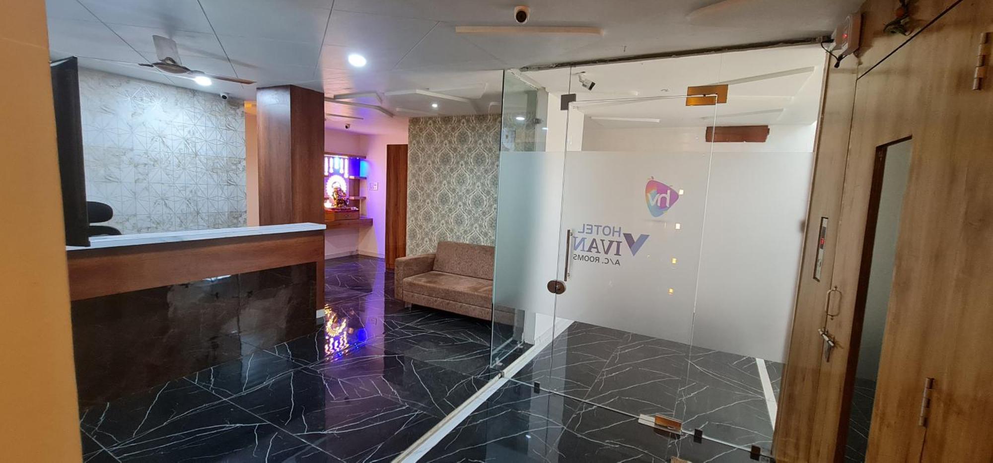 Hotel Vivan Vadodara Kültér fotó